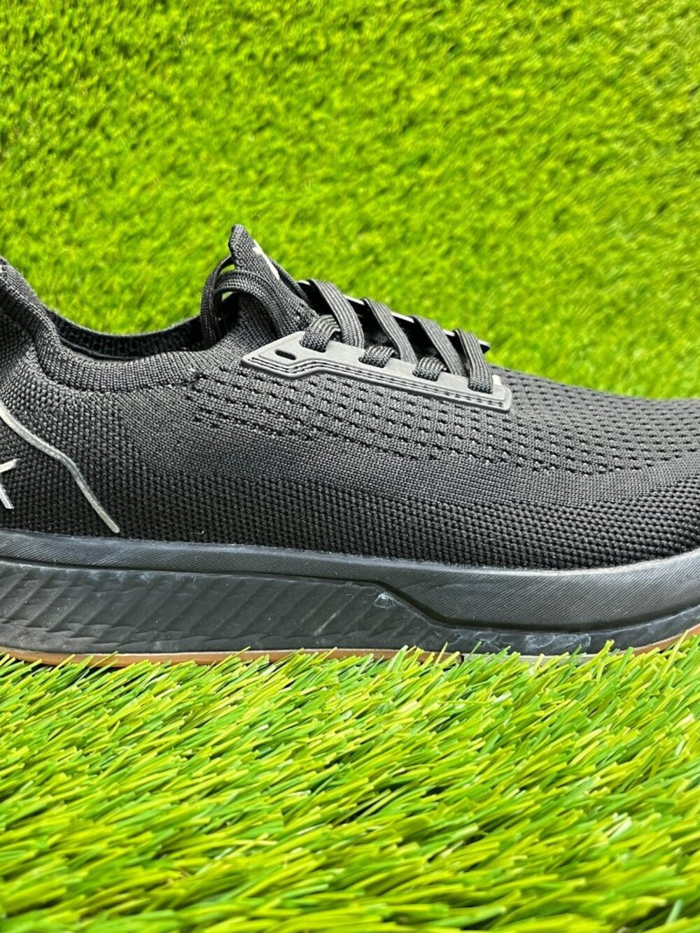 Flux Adapt Runner Black Gum‎ Womens Size 6 Running Athletic Walking Knit Shoes